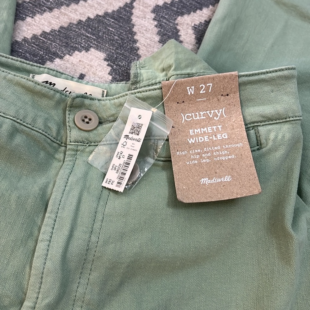 Madewell Curvy Emmett Wide-Leg Crop Pant: Welt Pocket Edition - Picture 3 of 6